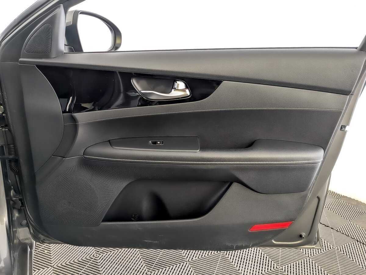 Б/У Киа Церато 2021 года. Фото: #23