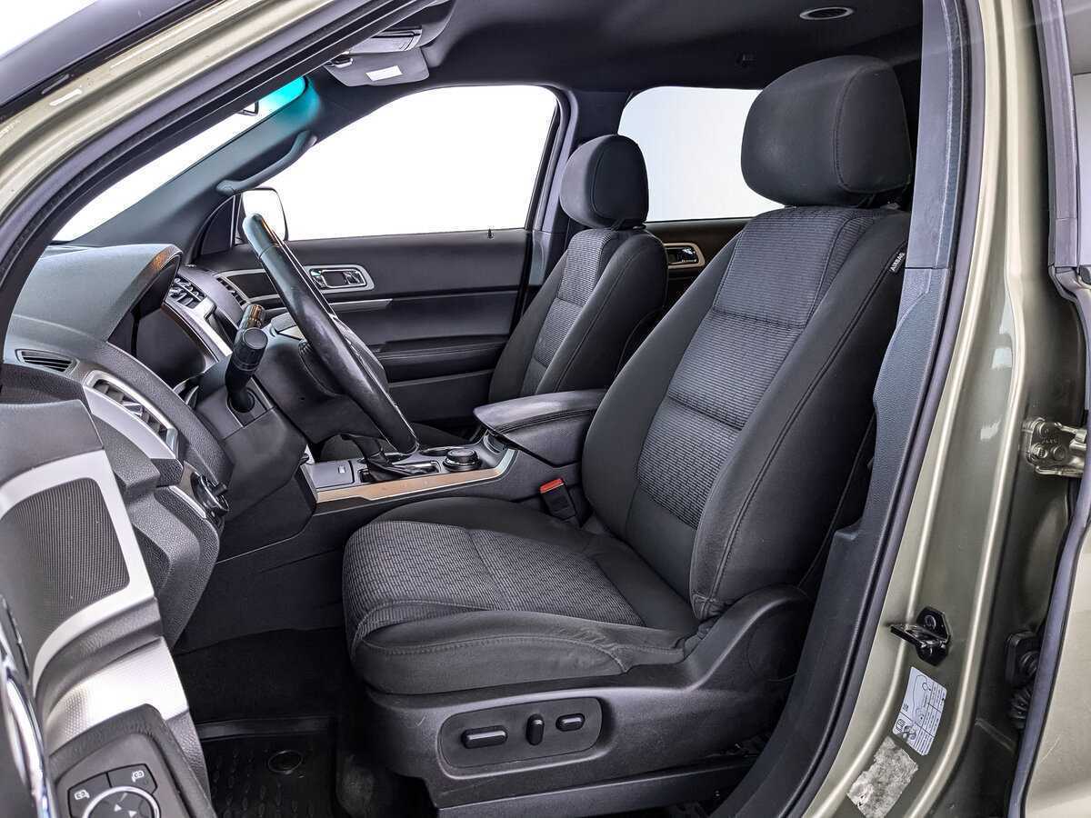 Б/У Форд Експлорер 2014 года. Фото: #17