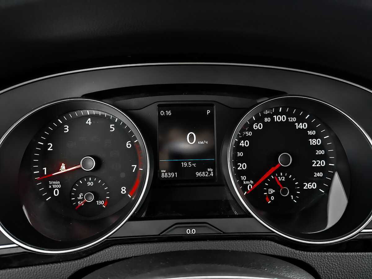 Б/У Фольксваген Пассат 2019 года. Фото: #15