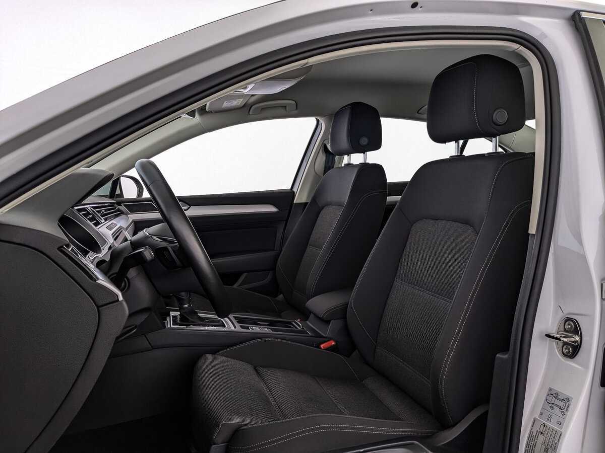 Б/У Фольксваген Пассат 2019 года. Фото: #19