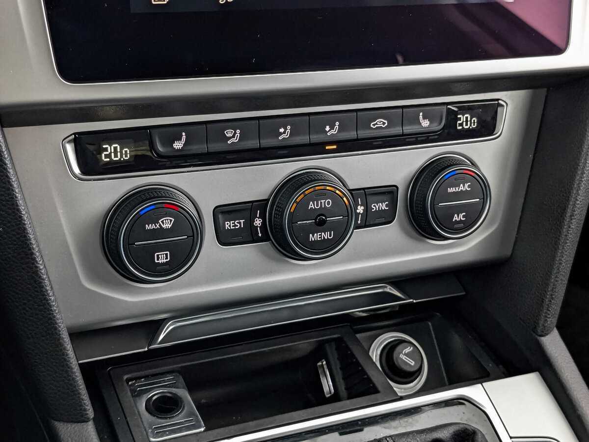 Б/У Фольксваген Пассат 2019 года. Фото: #20