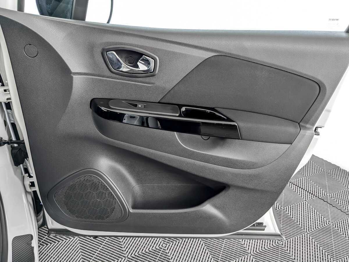 Б/У Рено Каптюр 2017 года. Фото: #22