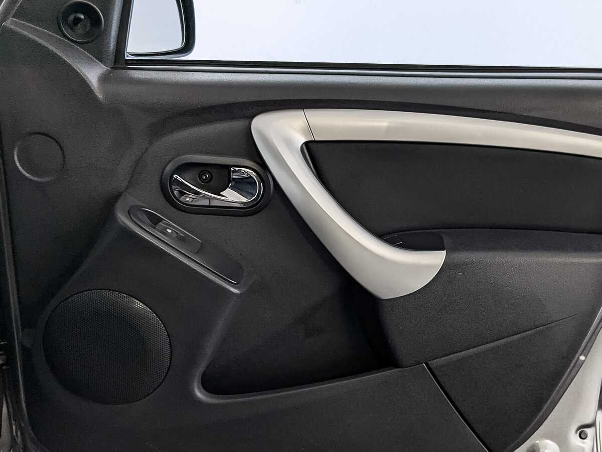 Б/У Ниссан Террано 2015 года. Фото: #23