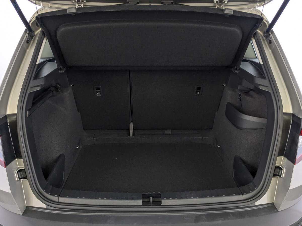 Б/У Шкода Карок 2021 года. Фото: #9