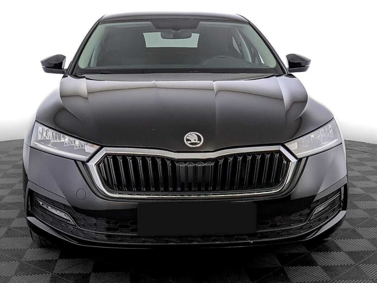 Б/У Шкода Октавия 2021 года. Фото: #1