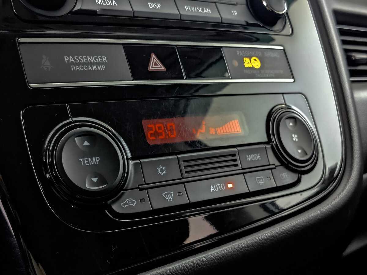 Б/У Митсубиши Оутлэндер 2019 года. Фото: #20