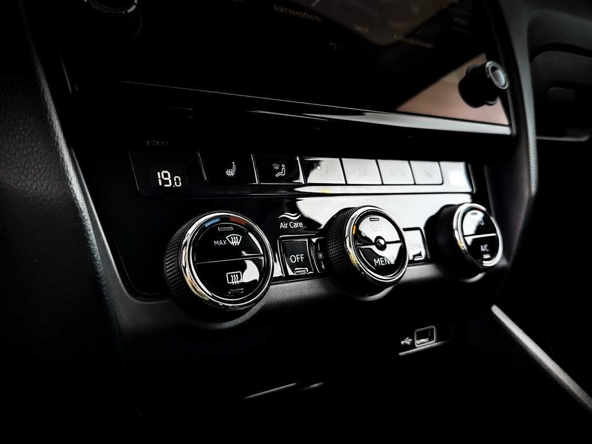 Б/У Шкода Октавия 2019 года. Фото: #25