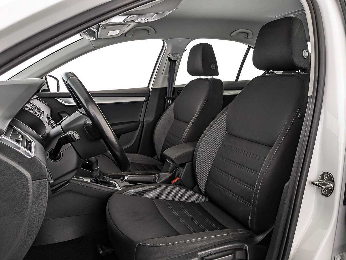 Б/У Шкода Октавия 2019 года. Фото: #19