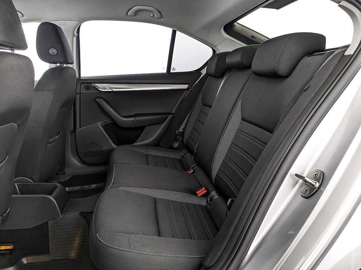 Б/У Шкода Октавия 2018 года. Фото: #17