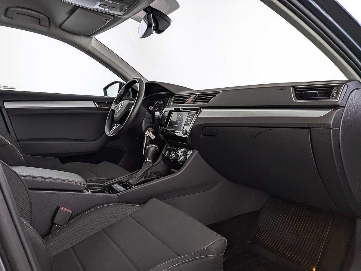 Б/У Шкода Суперб 2019 года. Фото: #12