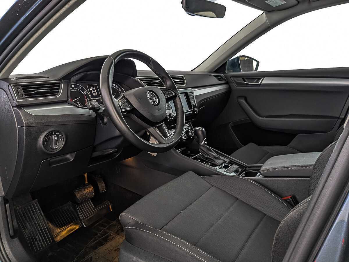 Б/У Шкода Суперб 2019 года. Фото: #14