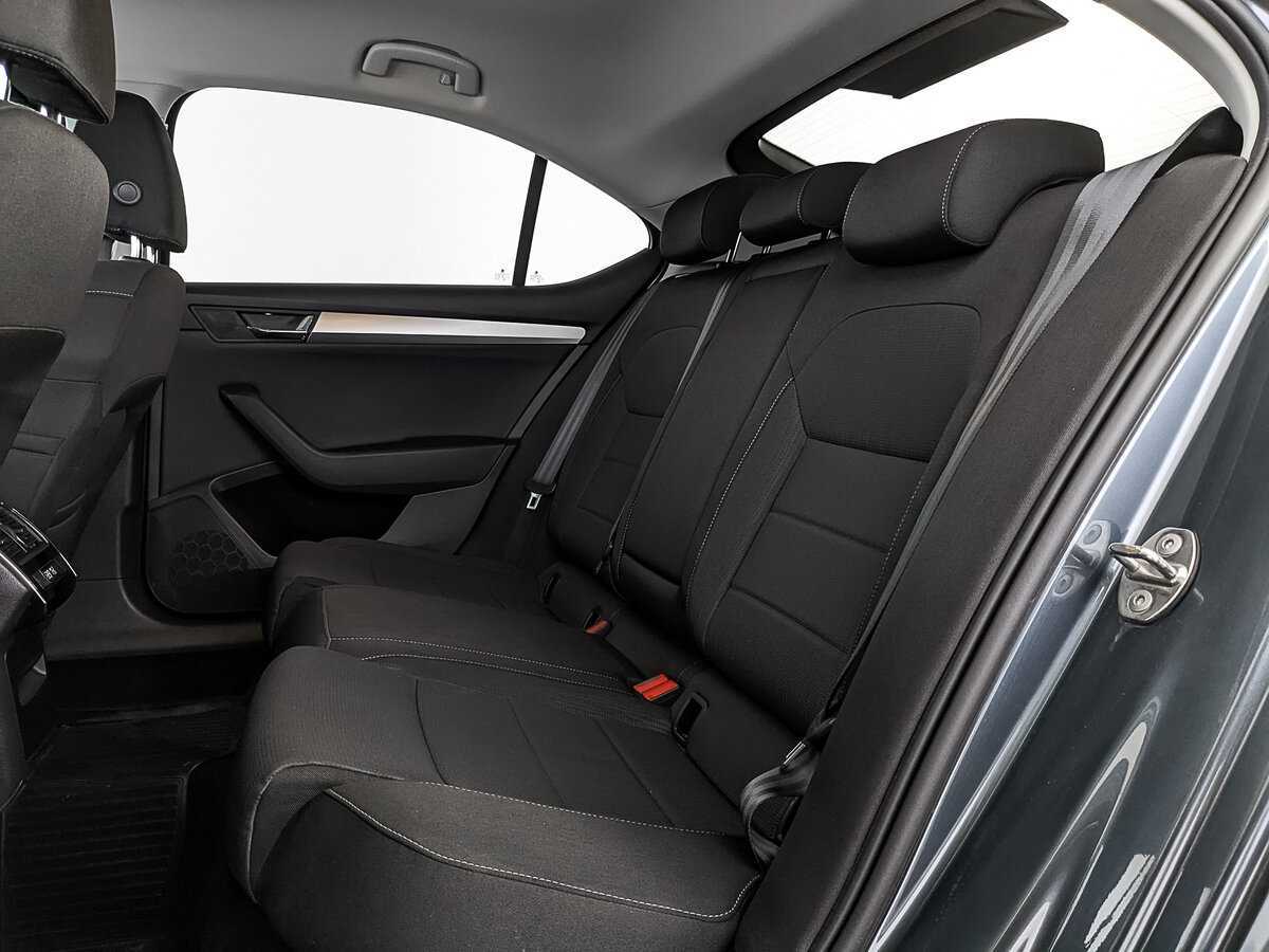 Б/У Шкода Суперб 2019 года. Фото: #17