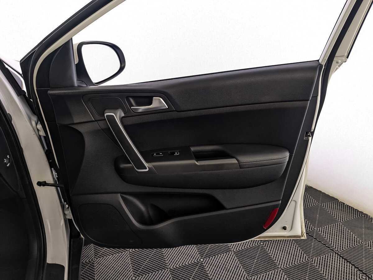 Б/У Киа Спортейдж 2020 года. Фото: #24