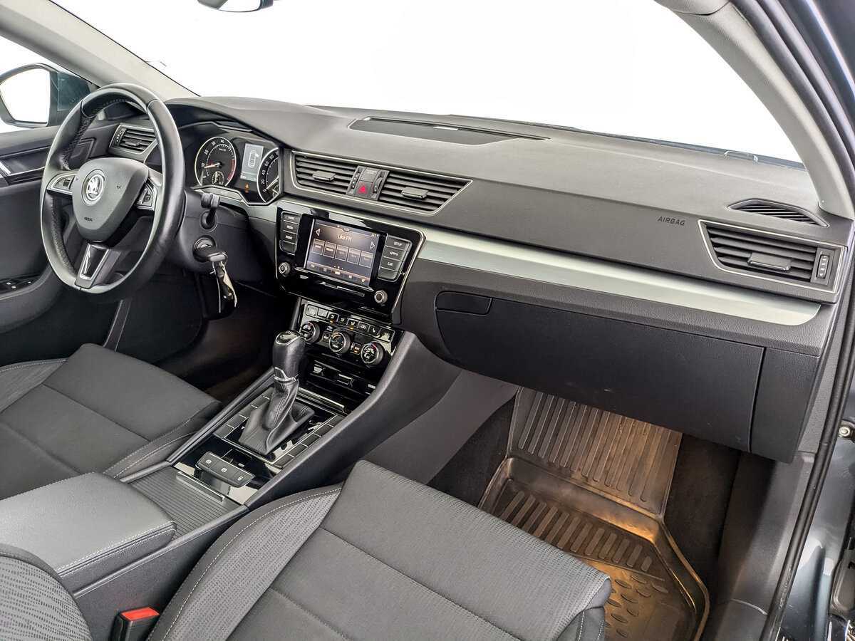 Б/У Шкода Суперб 2018 года. Фото: #10