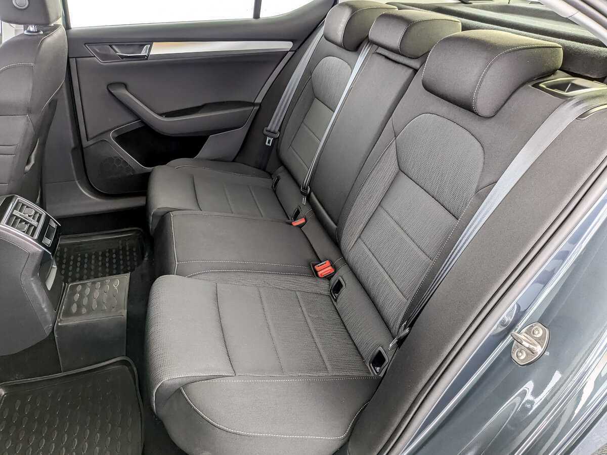 Б/У Шкода Суперб 2018 года. Фото: #11