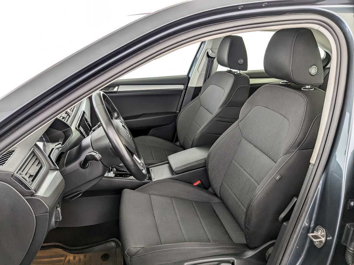 Б/У Шкода Суперб 2018 года. Фото: #17