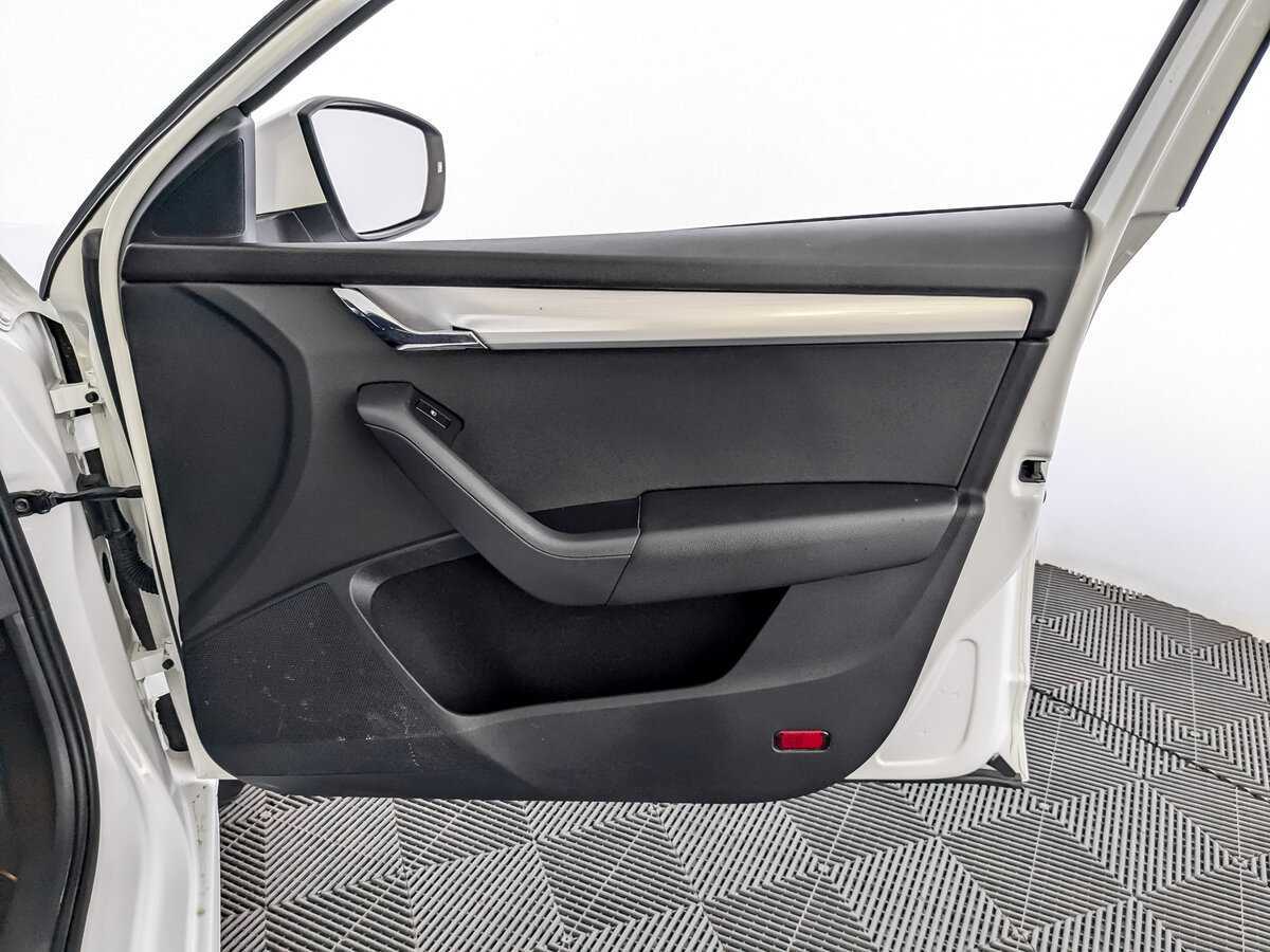 Б/У Шкода Октавия 2018 года. Фото: #23