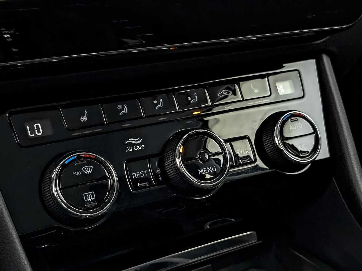 Б/У Шкода Суперб 2018 года. Фото: #19