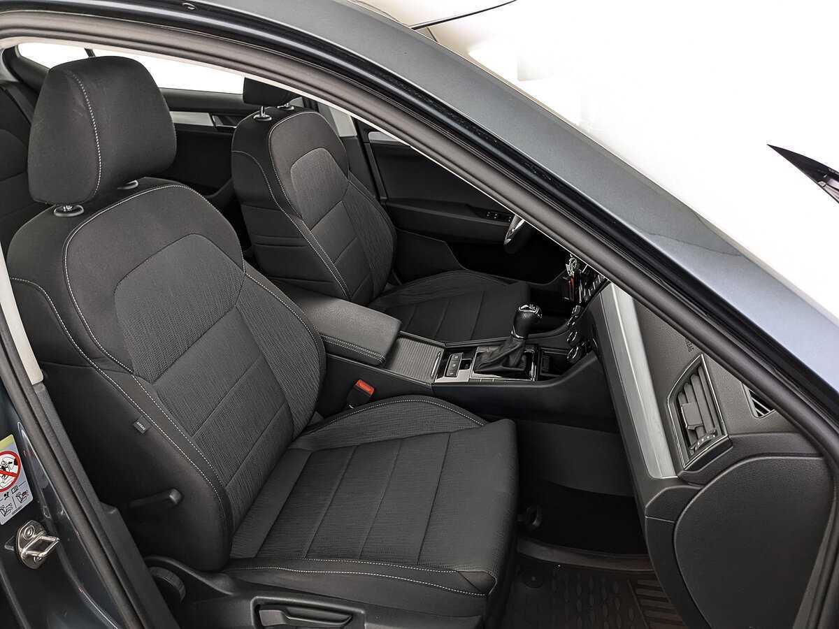 Б/У Шкода Суперб 2018 года. Фото: #21