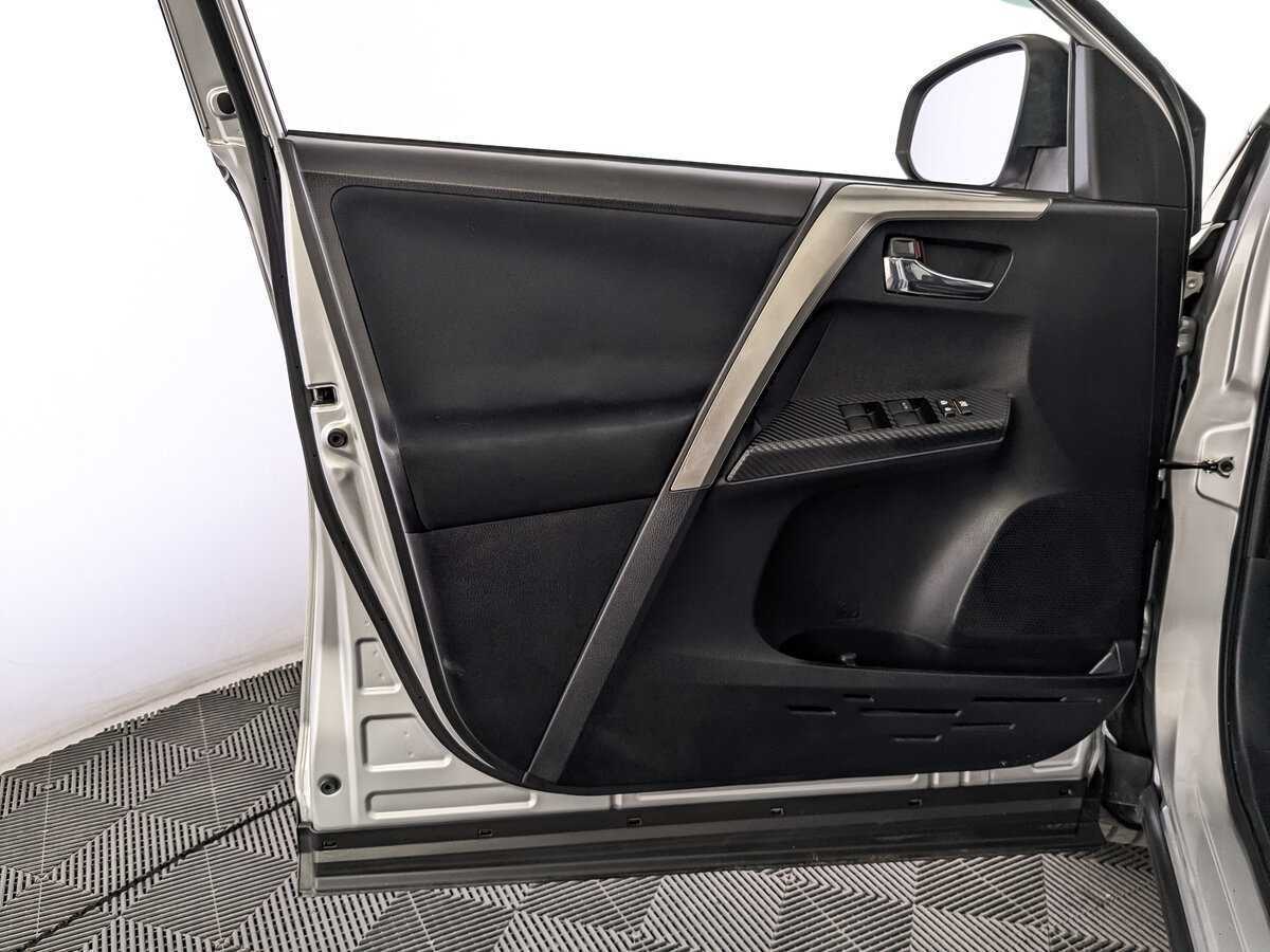 Б/У Тойота Рав4 2014 года. Фото: #18