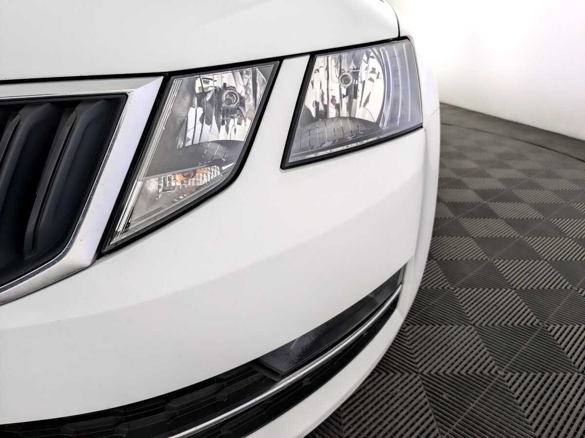 Б/У Шкода Октавия 2018 года. Фото: #16