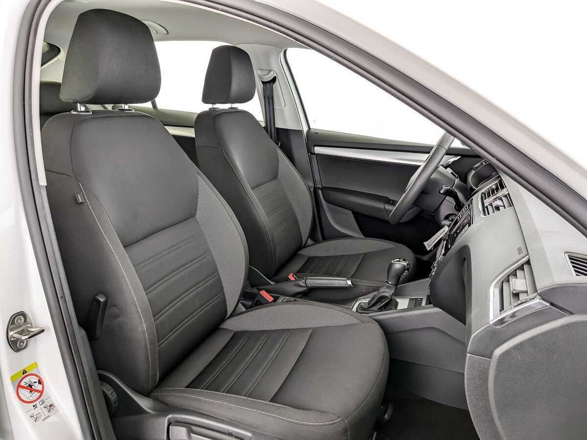 Б/У Шкода Октавия 2018 года. Фото: #22