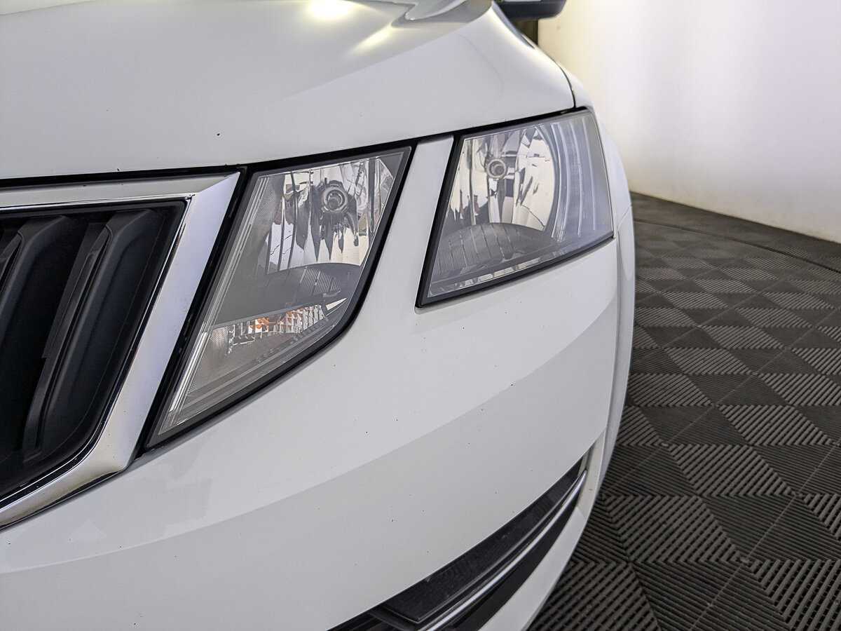 Б/У Шкода Октавия 2019 года. Фото: #10