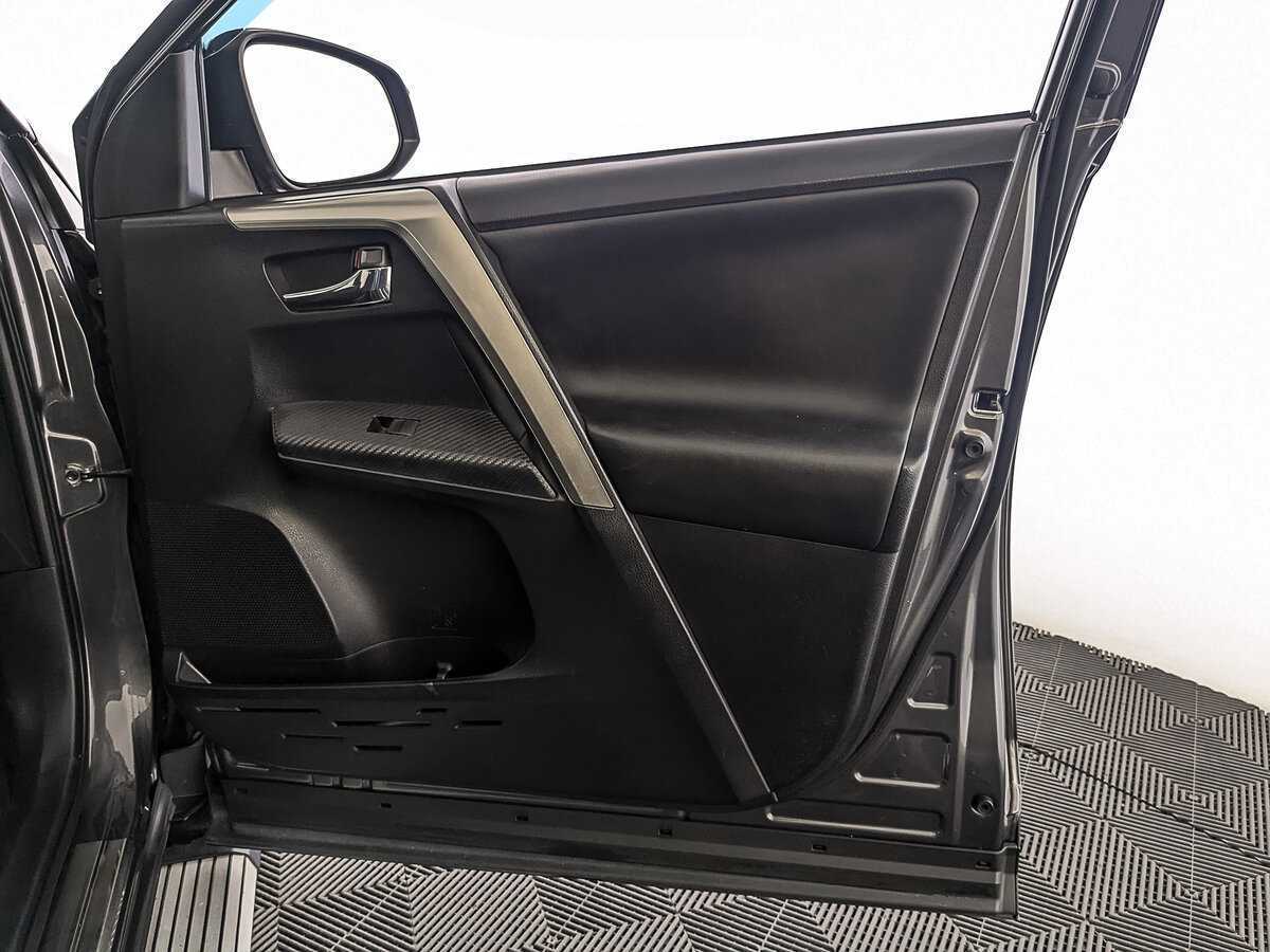 Б/У Тойота Рав4 2014 года. Фото: #24