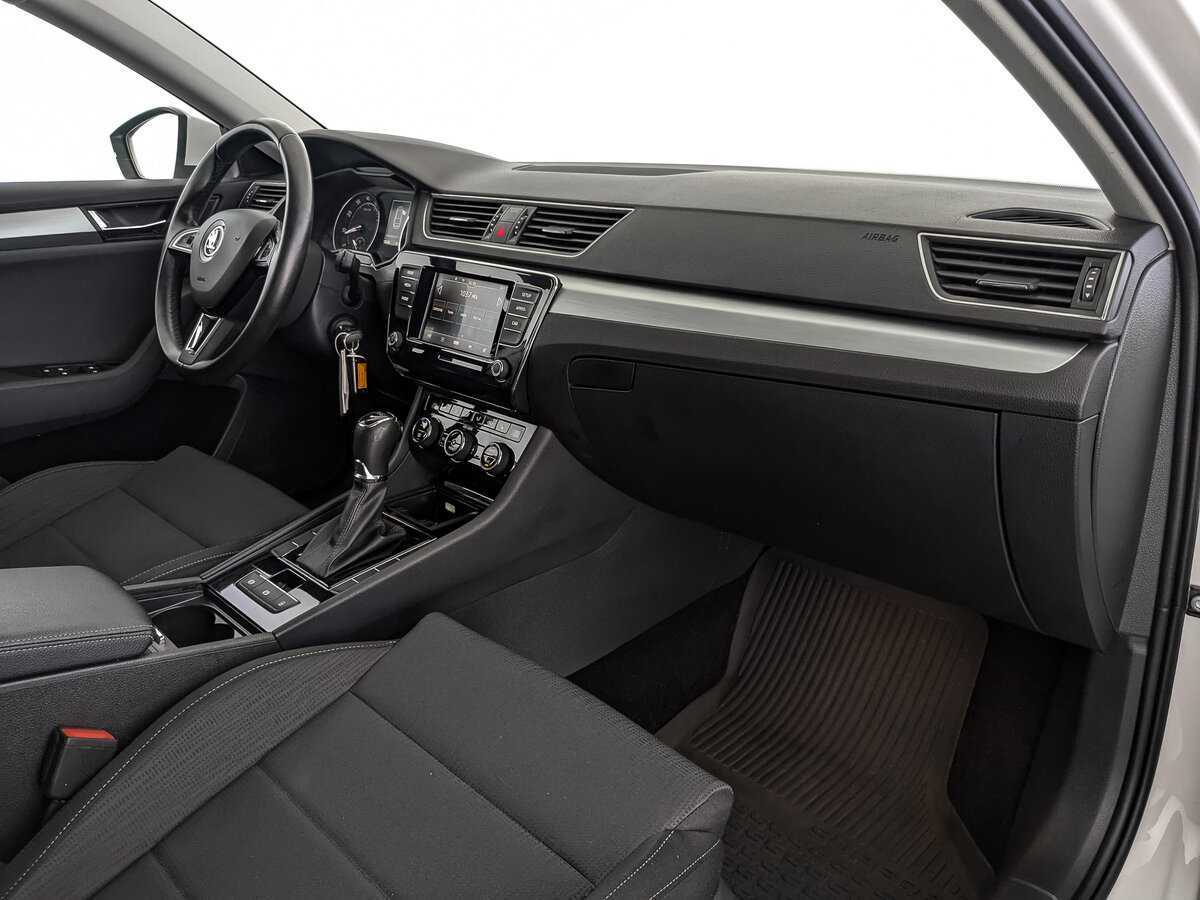 Б/У Шкода Суперб 2017 года. Фото: #10