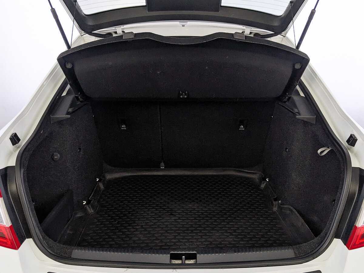 Б/У Шкода Октавия 2018 года. Фото: #9