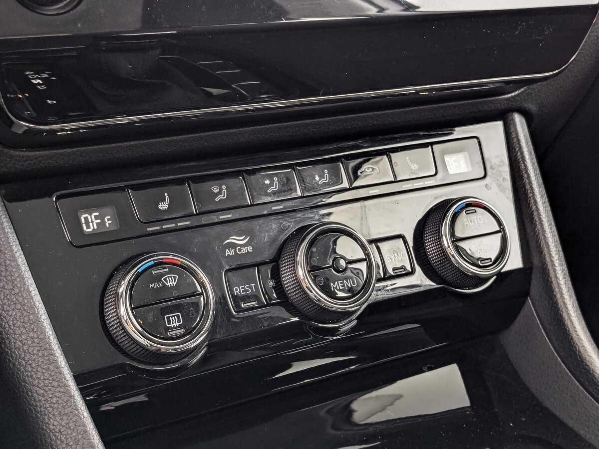 Б/У Шкода Суперб 2018 года. Фото: #20