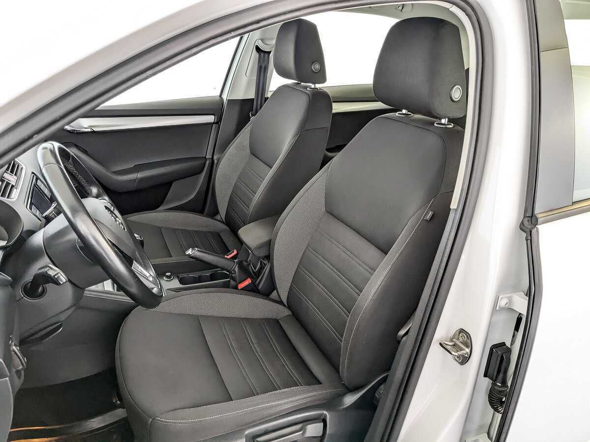 Б/У Шкода Октавия 2019 года. Фото: #18