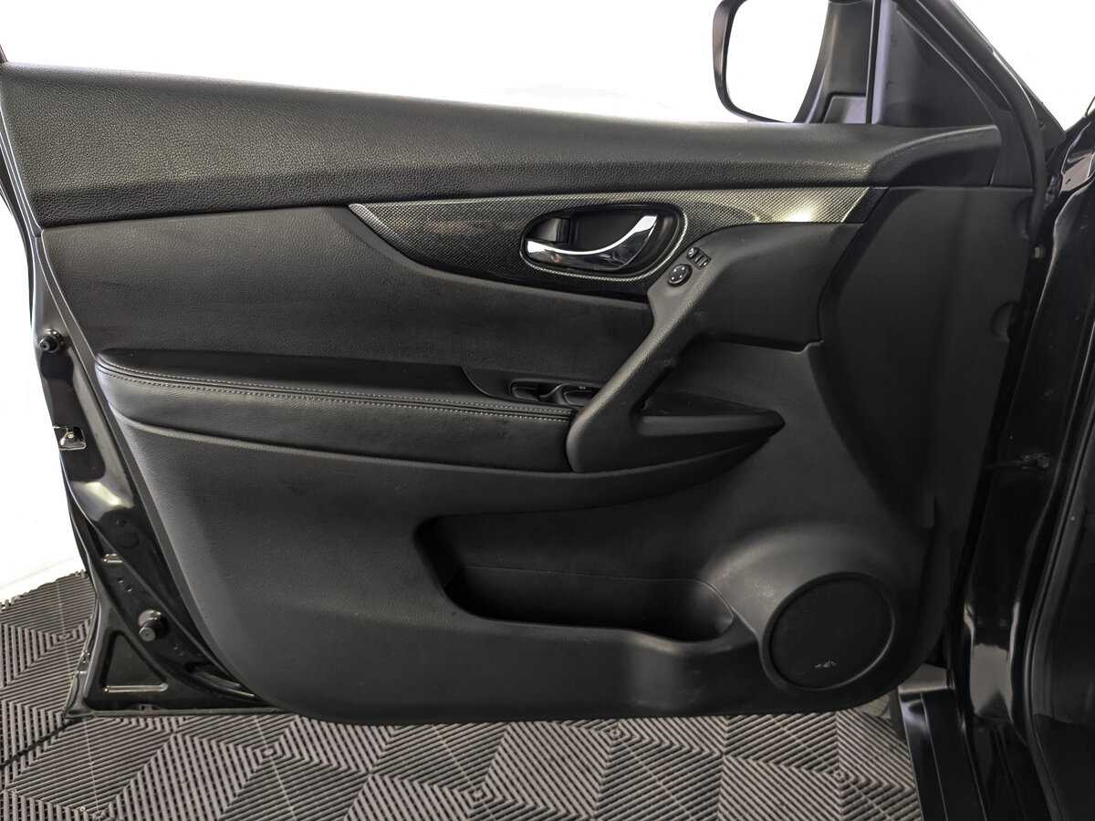 Б/У Ниссан Икс-Трейл 2015 года. Фото: #15