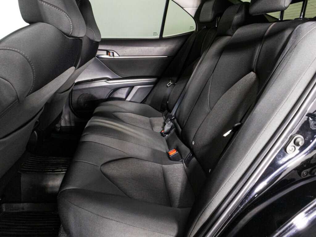 Б/У Тойота Камри 2021 года. Фото: #9