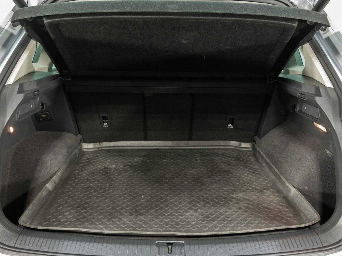 Б/У Фольксваген Тигуан 2017 года. Фото: #26