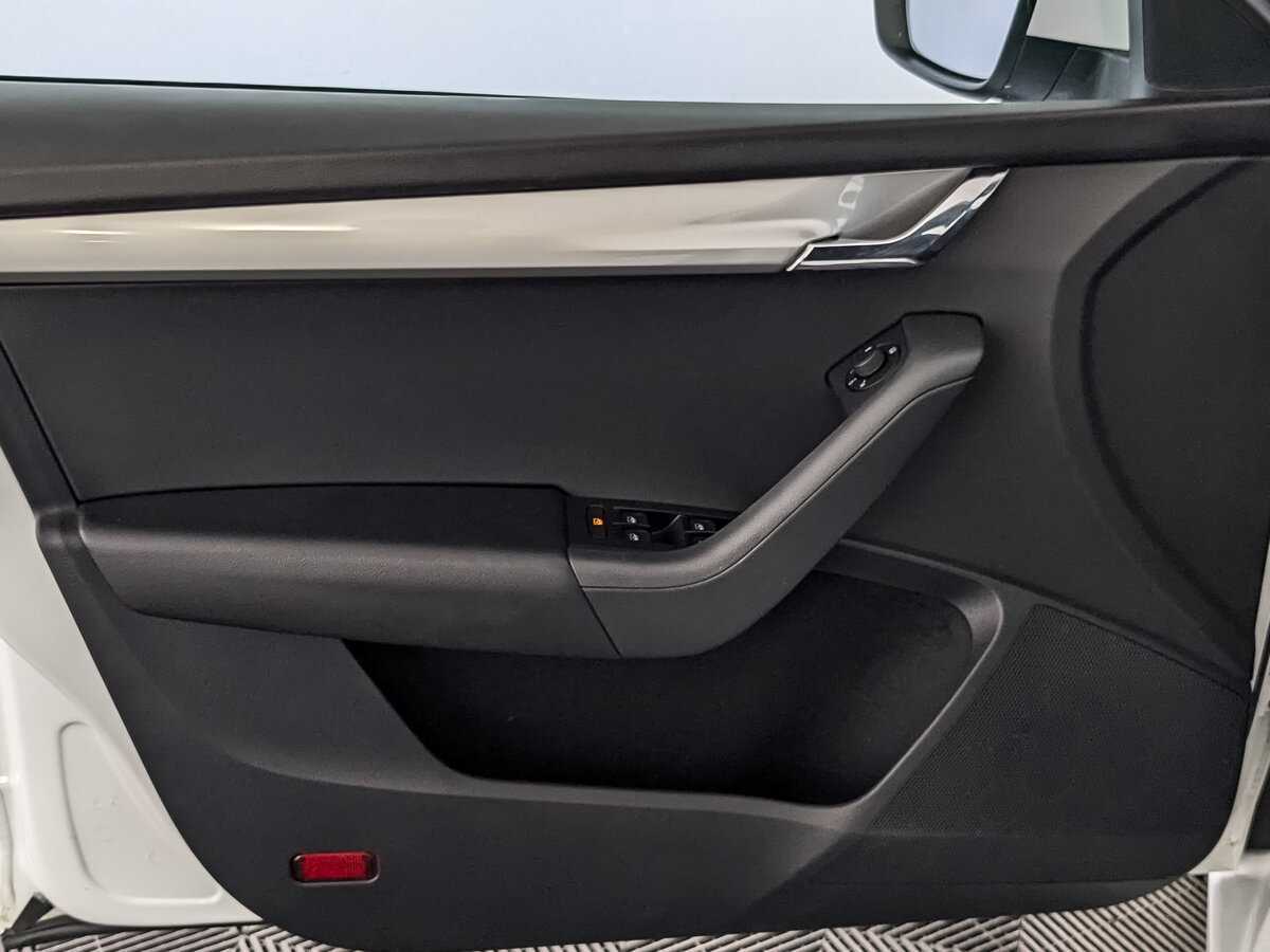 Б/У Шкода Октавия 2019 года. Фото: #18