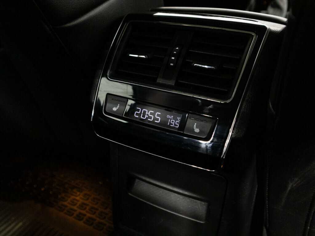 Б/У Шкода Суперб 2018 года. Фото: #18