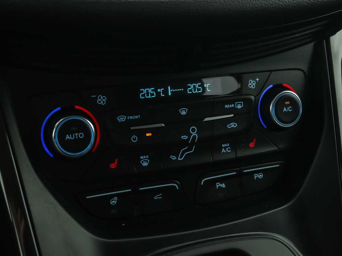 Б/У Форд Куга 2017 года. Фото: #12