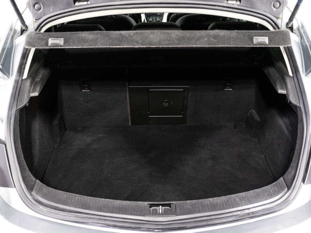 Б/У Опель Астра 2013 года. Фото: #14