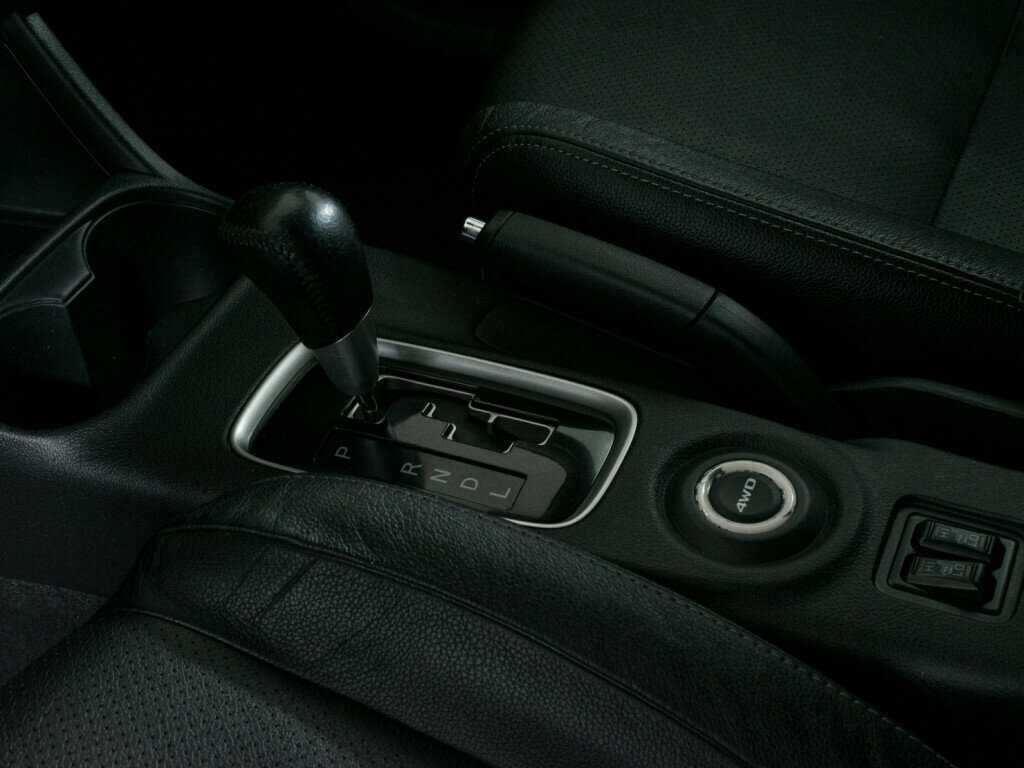 Б/У Митсубиши Оутлэндер 2015 года. Фото: #13