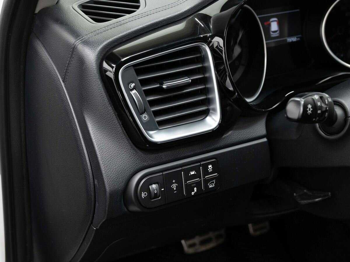 Б/У Киа Сид 2018 года. Фото: #17