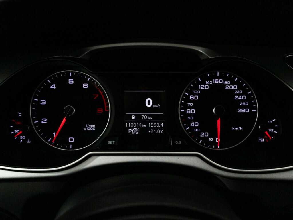 Б/У Ауди А4 2015 года. Фото: #11