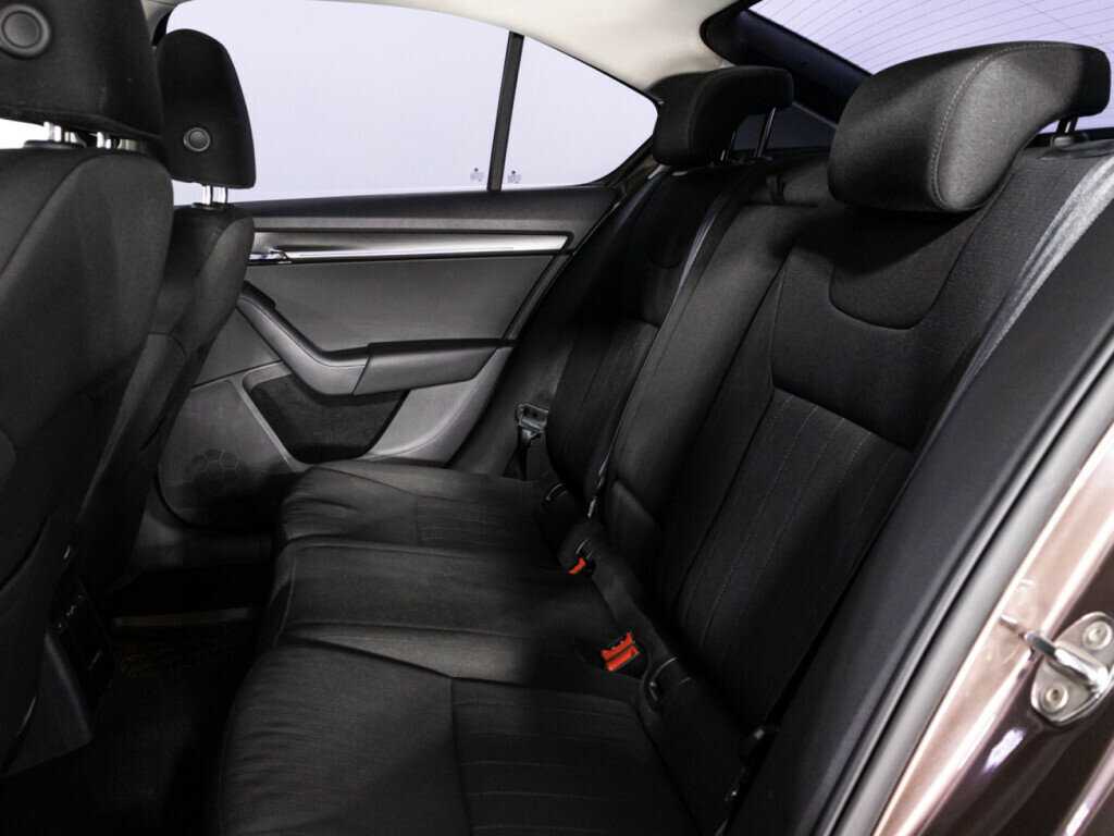 Б/У Шкода Октавия 2017 года. Фото: #9