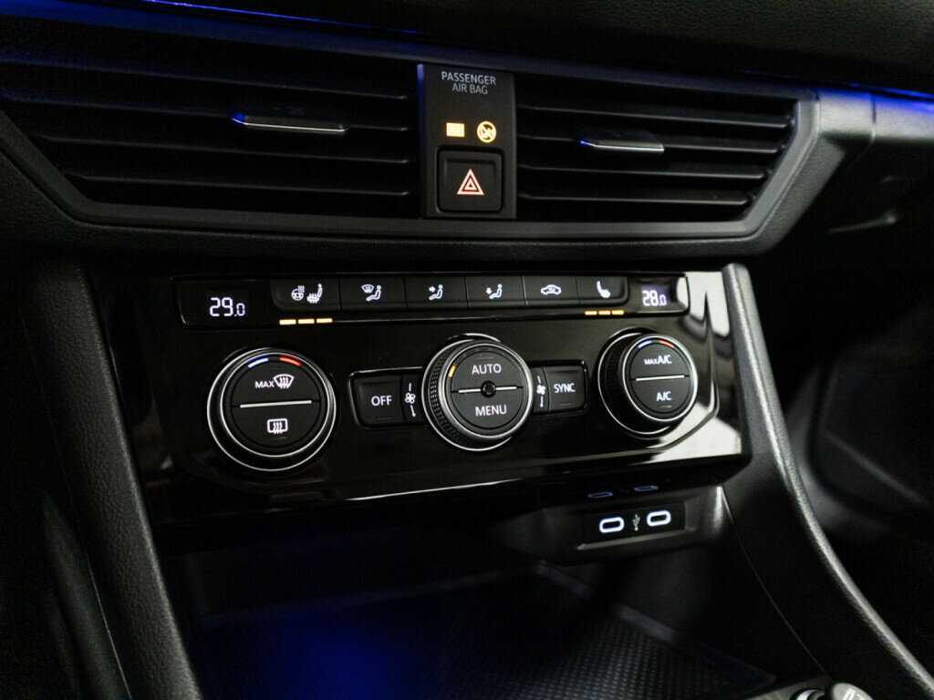 Б/У Фольксваген Джетта 2020 года. Фото: #16