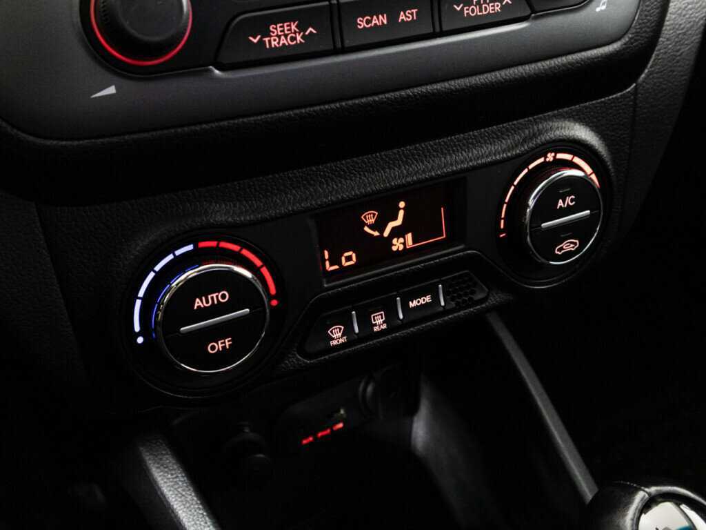 Б/У Киа Рио 2015 года. Фото: #14