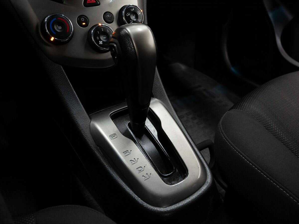 Б/У Шевроле Авео 2014 года. Фото: #20