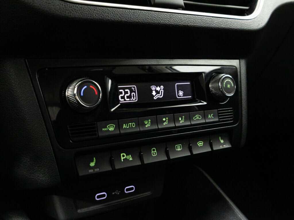 Б/У Шкода Рапид 2021 года. Фото: #16