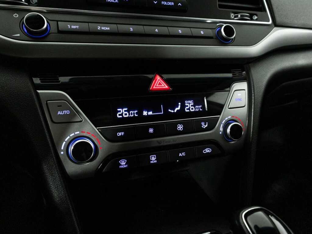 Б/У Хендай Елантра 2017 года. Фото: #14