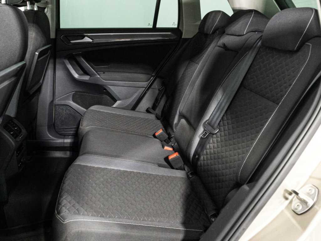 Б/У Фольксваген Тигуан 2018 года. Фото: #9