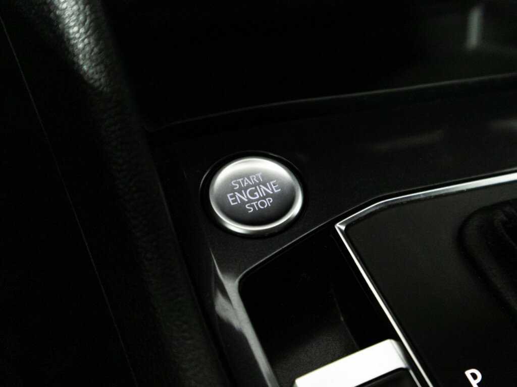 Б/У Фольксваген Тигуан 2018 года. Фото: #19